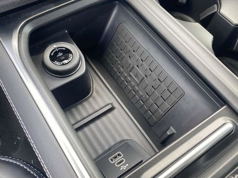 New 2025 Ford Expedition Max Platinum image 18