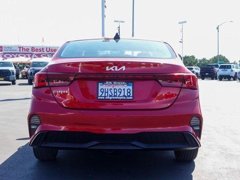 Used 2023 Kia Forte LXS w/ LXS Technology Package image 9