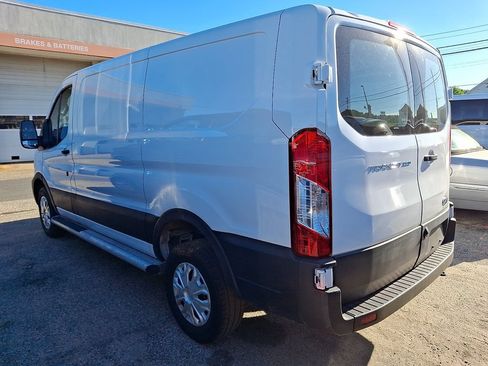 Used 2025 Ford Transit 250 Low Roof w/ Exterior Upgrade Package RWD image 5