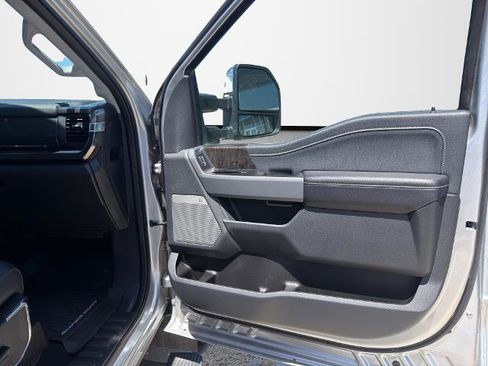 Used 2024 Ford F350 Lariat w/ Lariat Ultimate Package AWD/4WD image 25