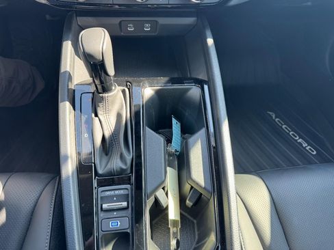 Used 2023 Honda Accord EX-L image 25
