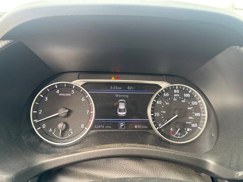 Used 2024 Nissan Sentra SR w/ SR Premium Package FWD image 9