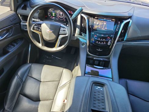 Used 2019 Cadillac Escalade ESV Platinum RWD image 19