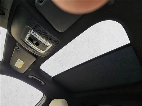 Certified 2025 Mercedes-Benz GLB 250 image 15