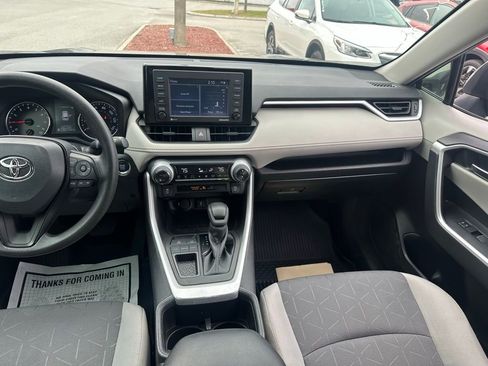 Used 2022 Toyota RAV4 XLE image 25
