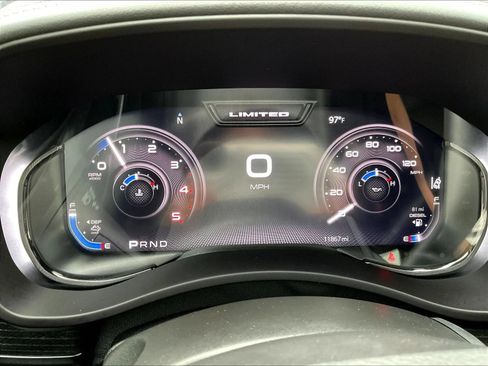 Used 2024 RAM 2500 Limited AWD/4WD image 31