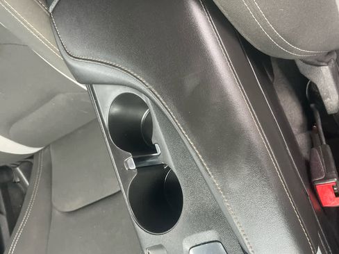 Used 2020 Chevrolet Camaro LT image 16