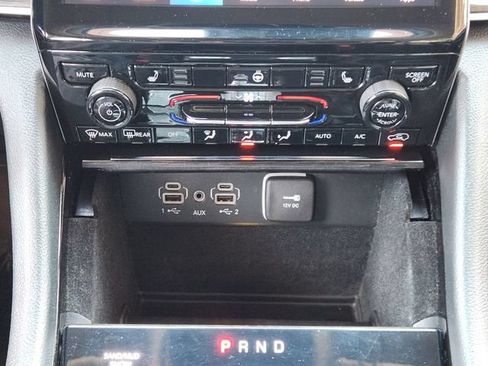 Certified 2021 Jeep Grand Cherokee L Limited AWD/4WD image 19