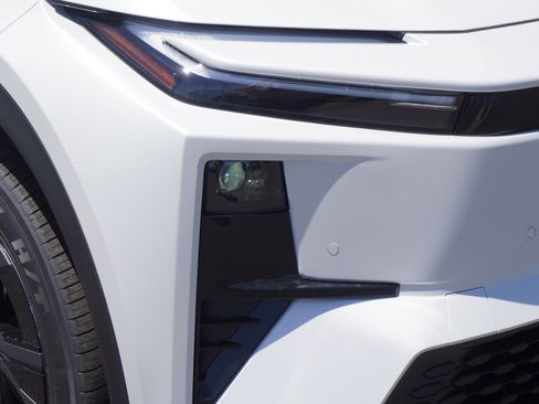 New 2026 Toyota C-HR AWD/4WD image 3