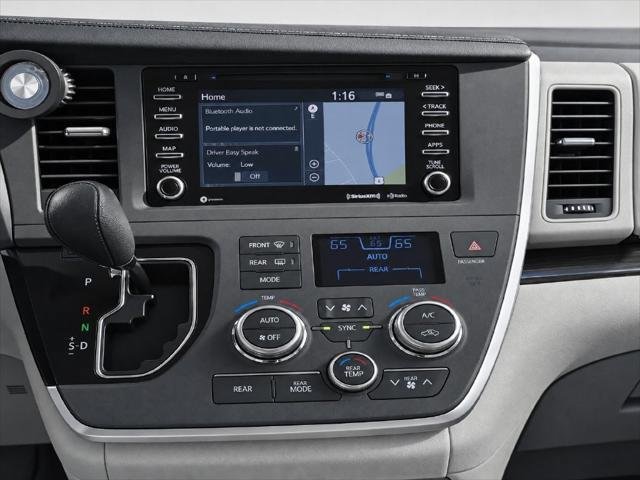Certified 2020 Toyota Sienna XLE Premium w/ Carpet Mat Package AWD/4WD image 10