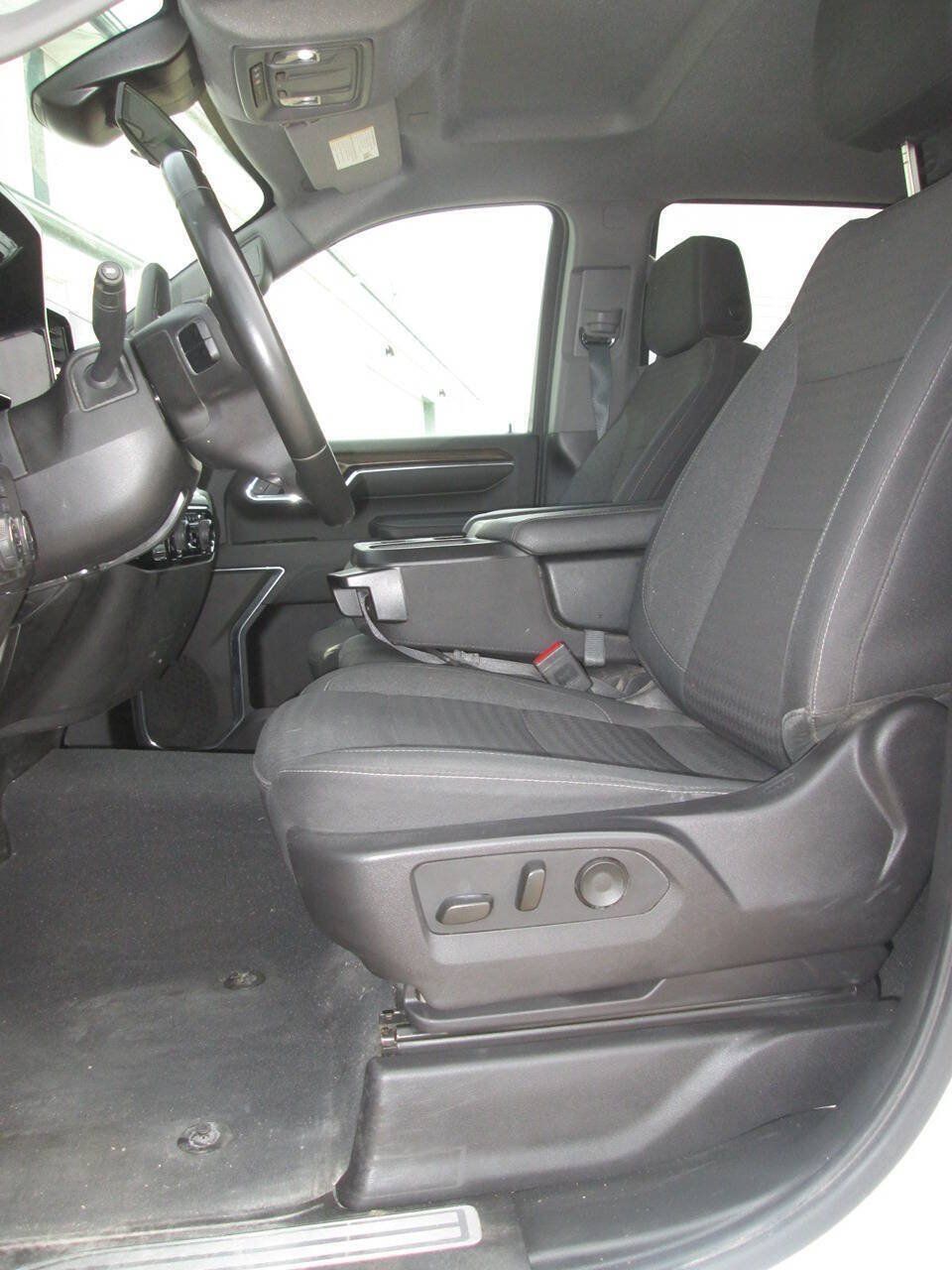 Used 2024 Chevrolet Silverado 2500 LT AWD/4WD image 18
