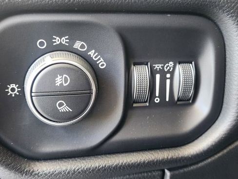 Used 2022 RAM 1500 Laramie AWD/4WD image 26