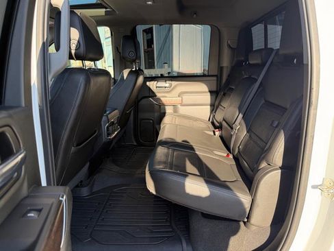 Used 2020 GMC Sierra 2500 Denali w/ Denali Ultimate Package image 18