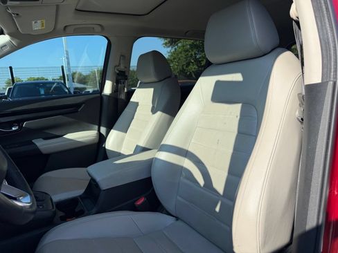 Used 2025 Honda CR-V EX-L image 11