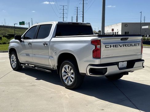 Used 2021 Chevrolet Silverado 1500 Custom image 10