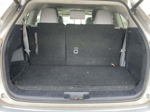 Used 2021 Toyota Highlander XLE image 49