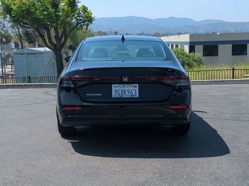 Certified 2023 Honda Accord LX image 7