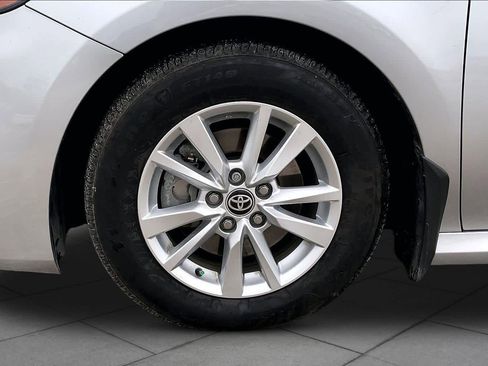 Used 2025 Toyota Camry LE FWD image 11
