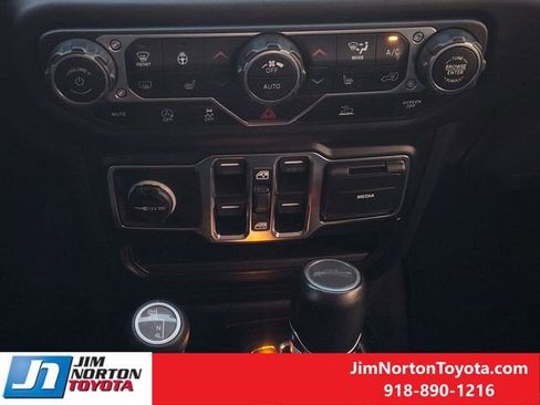 Used 2021 Jeep Gladiator Overland w/ Popular Equipment Package image 19