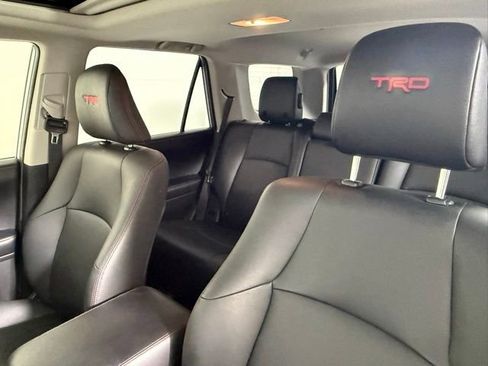 Used 2019 Toyota 4Runner TRD Off-Road Premium AWD/4WD image 27