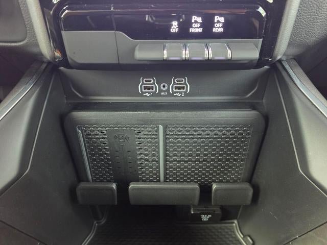 Used 2025 RAM 1500 Big Horn AWD/4WD image 24