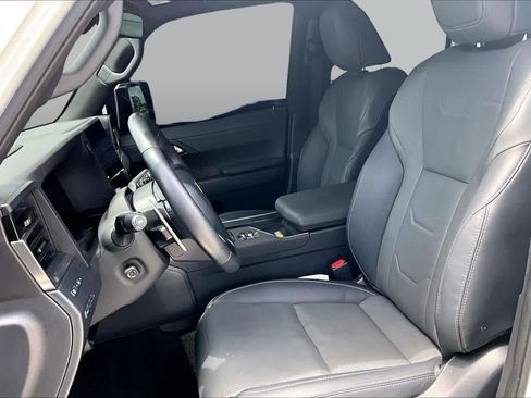 Used 2024 Lexus GX 550 w/ Accessory Package (Z1) AWD/4WD image 8