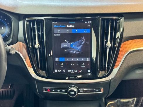 Used 2024 Volvo V60 B5 Cross Country Plus w/ Protection Package Premier image 31