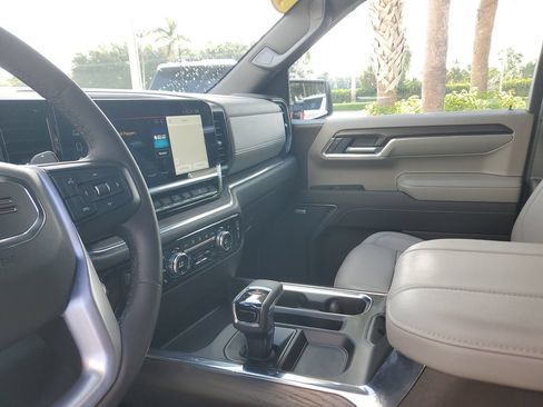 Certified 2023 GMC Sierra 1500 SLT w/ SLT Premium Plus Package AWD/4WD image 23