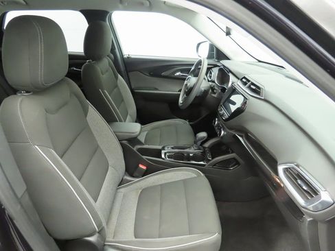 Used 2021 Chevrolet TrailBlazer LT w/ Convenience Package image 18