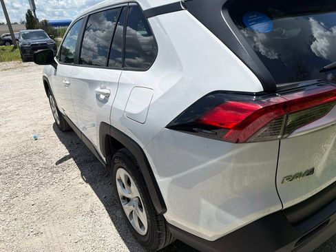 Used 2025 Toyota RAV4 LE AWD/4WD image 7