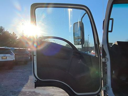 Used 2024 Chevrolet Low Cab Forward 5500XG RWD image 21