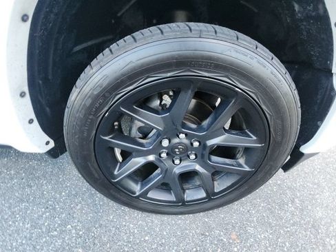 Used 2022 RAM 1500 Laramie RWD image 19