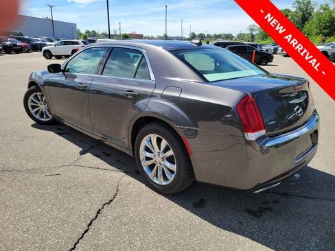 Used 2016 Chrysler 300 Limited AWD/4WD image 5