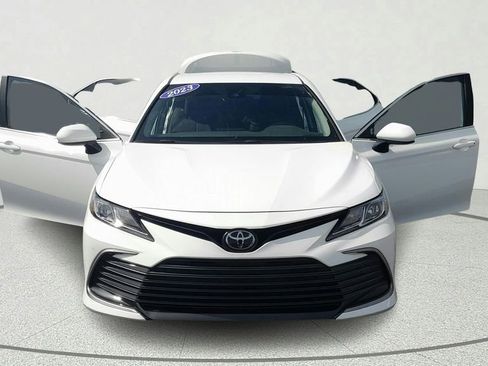 Used 2023 Toyota Camry LE FWD image 9