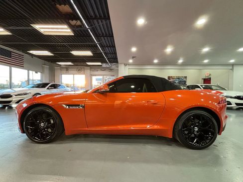Used 2014 Jaguar F-TYPE Convertible image 4