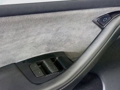 Used 2024 Tesla Model Y Long Range AWD/4WD image 20