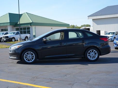 Used 2015 Ford Focus SE FWD image 6