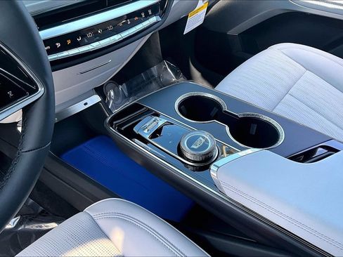 New 2026 Cadillac Lyriq Premium Luxury w/ LPO, Floor Liner Package AWD/4WD image 10