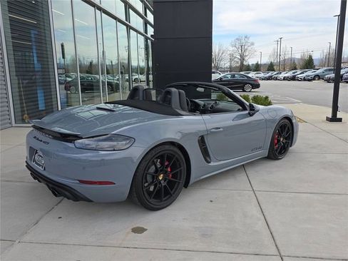 Used 2023 Porsche 718 Boxster GTS image 3