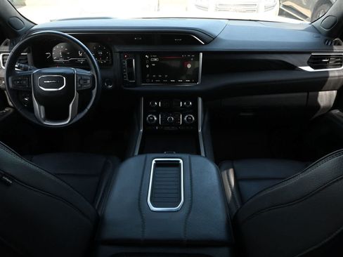 Used 2022 GMC Yukon Denali RWD image 7