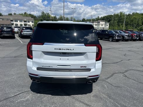 New 2026 GMC Yukon Denali w/ Denali Reserve Package AWD/4WD image 5