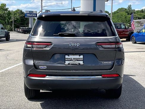 Used 2022 Jeep Grand Cherokee L Laredo w/ Luxury Tech Group I RWD image 4
