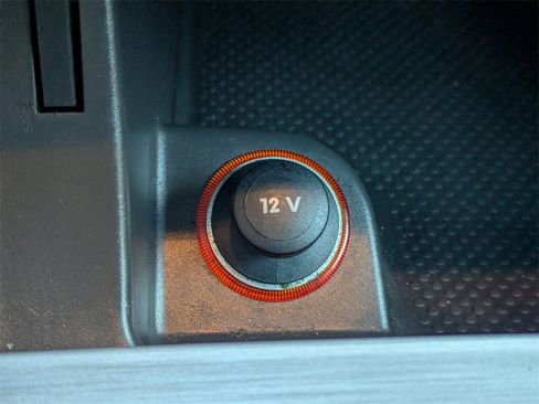 Used 2015 Volkswagen Passat 1.8T SE image 27