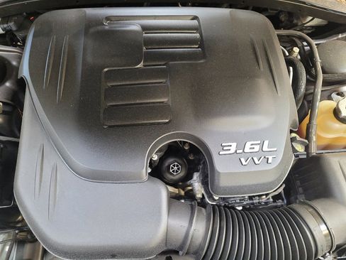 Used 2019 Chrysler 300 Limited RWD image 30