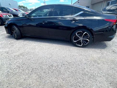 Used 2024 Nissan Altima 2.5 SR w/ SR Premium Package image 9