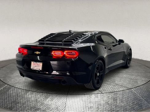 Used 2020 Chevrolet Camaro LT image 8