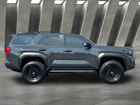 Used 2026 Toyota 4Runner TRD Off-Road Premium AWD/4WD image 2