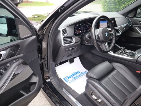Used 2022 BMW X5 M50i AWD/4WD image 3