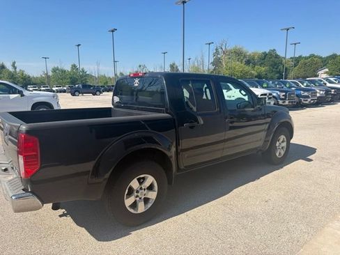 Used 2013 Nissan Frontier SV AWD/4WD image 2