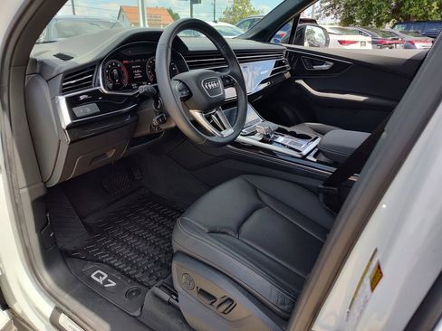 Used 2025 Audi Q7 3.0T Premium Plus w/ Premium Plus Package AWD/4WD image 2